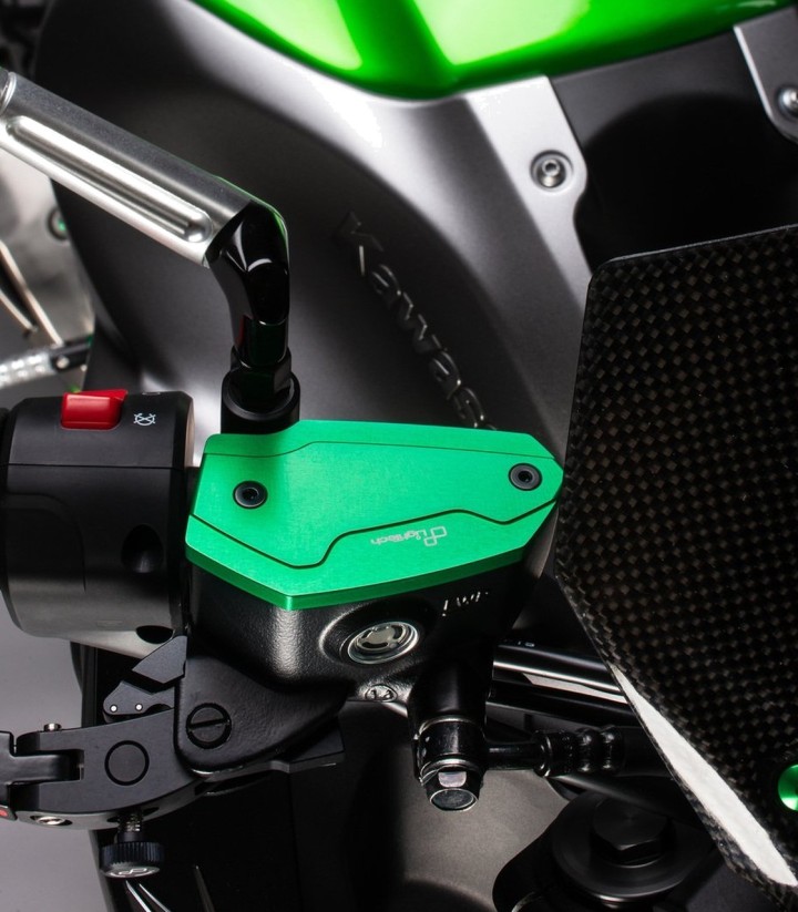 Tapa de Bomba de Freno Delantero LighTech en Verde para varios modelos de Kawasaki