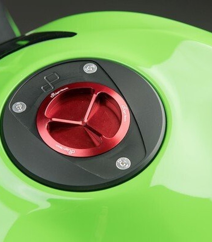 LighTech Screw-On Fuel Cap in Red for several Kawasaki models