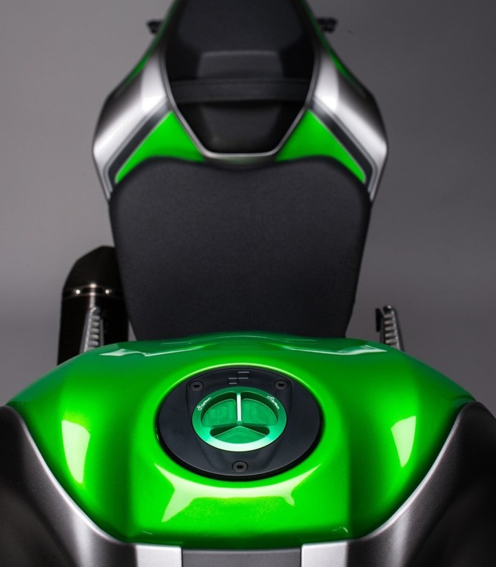 Tappo serbatoio a vite LighTech verde per diversi modelli Kawasaki