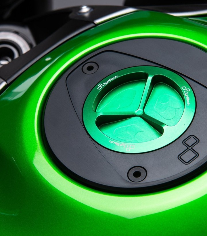 Tappo serbatoio a vite LighTech verde per diversi modelli Kawasaki
