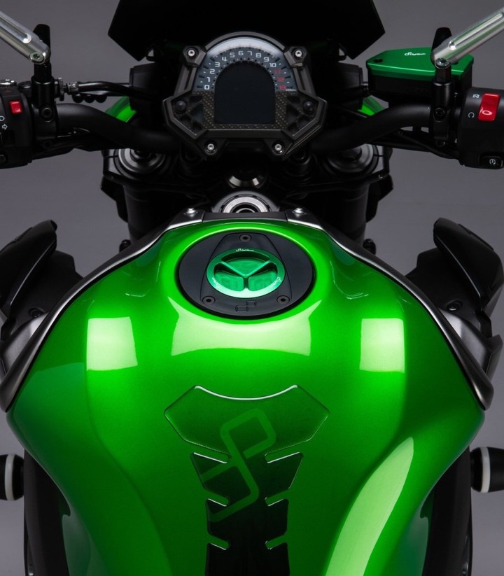 Tappo serbatoio a vite LighTech verde per diversi modelli Kawasaki