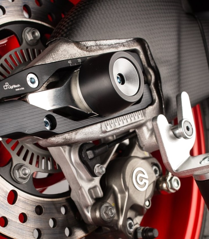 Tendeurs de chaîne LighTech coloris noir pour Aprilia RSV 4 1000 (15-20), Tuono V4 1100 (15-20)