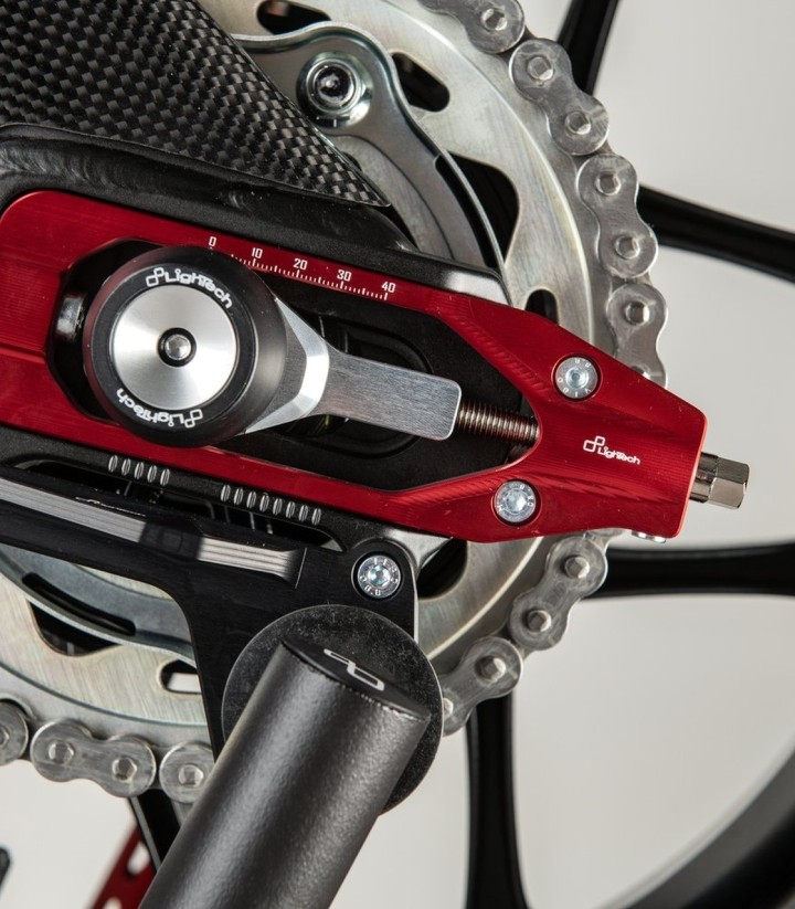 LighTech Kettenspanner in Rot für Yamaha YZF R1 (20-23)