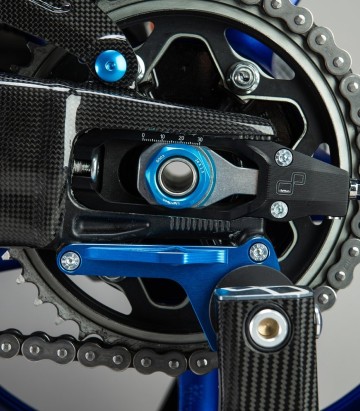 LighTech Chain Adjusters in Black for Yamaha R9 (25)