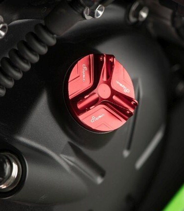 LighTech Oil Filler Cap M30 x 1.5 in Red for Kawasaki ZX 10 R (05-25), ZX 6 R (05-24)