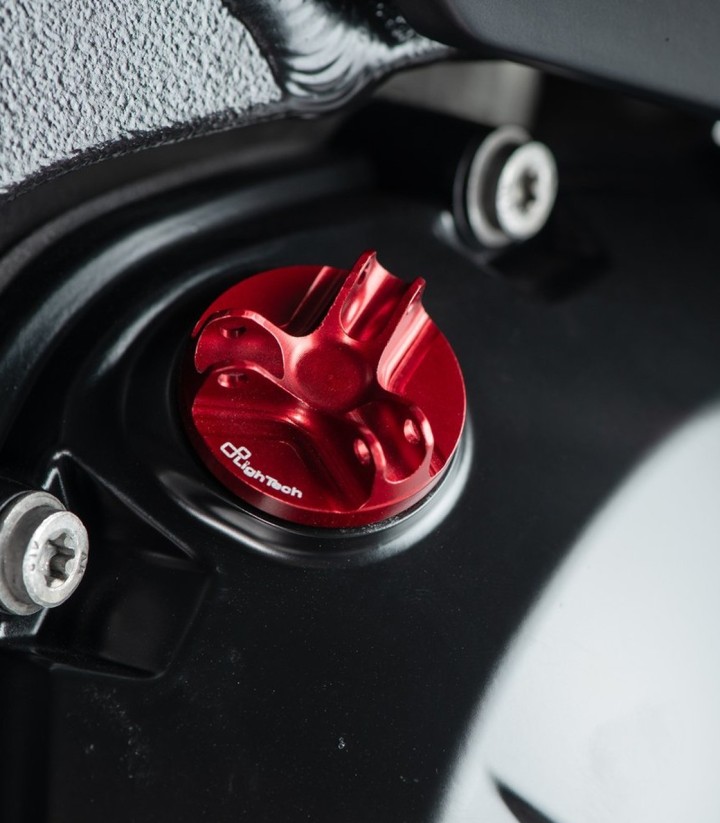 Tapón de Aceite LighTech M24 x 2 en Rojo para BMW S 1000 R (24-25), S 1000 RR (24-25)