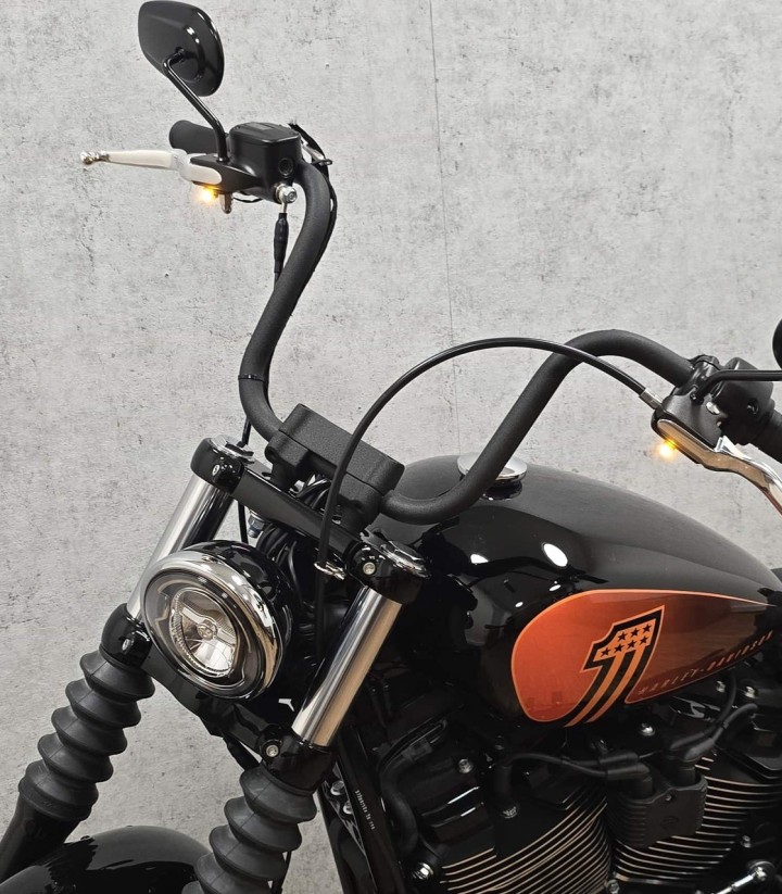 Kellermann Dash A Indicators in Black for Harley-Davidson Softail (18-24) 187110+187115