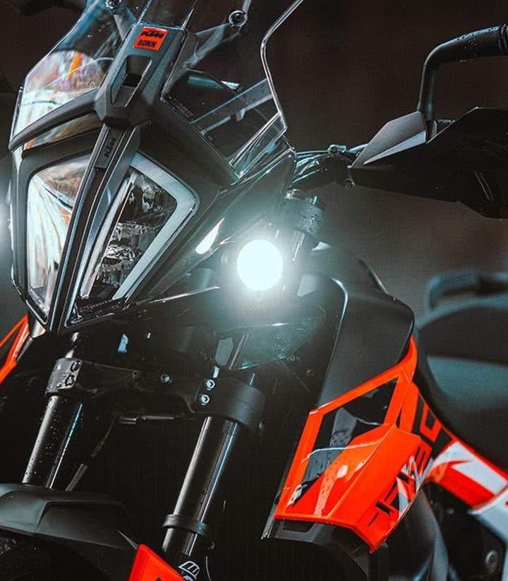 Luci di posizione con indicatore di direzione Kellermann Dayron PL Classic, adattatore M8 e luce bianca calda 117600x2