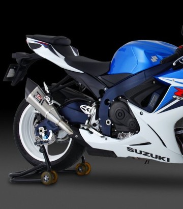 Escape Yoshimura R-11 MotoGP Metal Magic con punta de carbono para varios modelos de Suzuki 1a0-571-5520