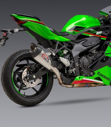 Escape Yoshimura AT2 Acero con punta de carbono para Kawasaki ZX 4 R (23-26) 14720bp520