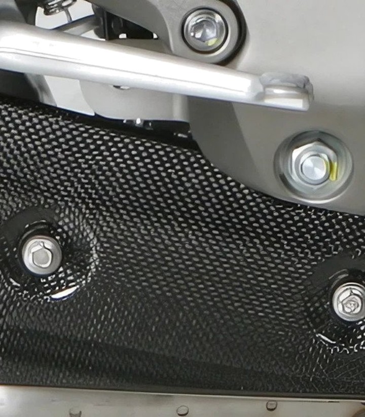 Escudo Térmico Akrapovič en Carbono para Honda CB 1000 R (08-16) P-HSH10R3