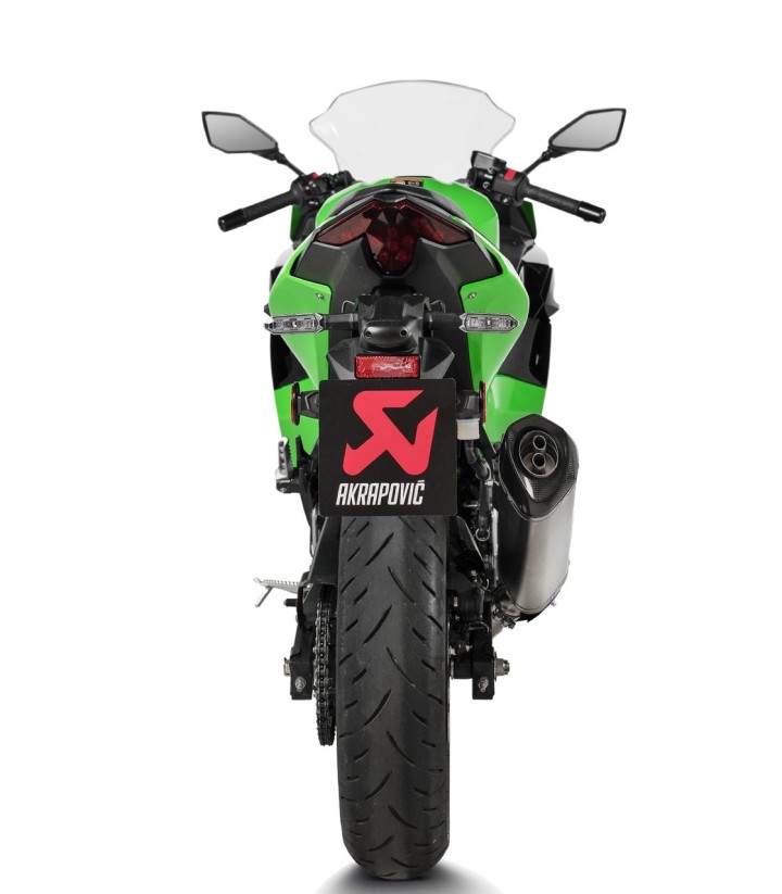 Escudo Térmico Akrapovič en Carbono para Kawasaki Ninja 400 (18-26), Ninja 500 (24-26), Z 400 (19-26), Z 500 (24-26) P-HSK4SO5