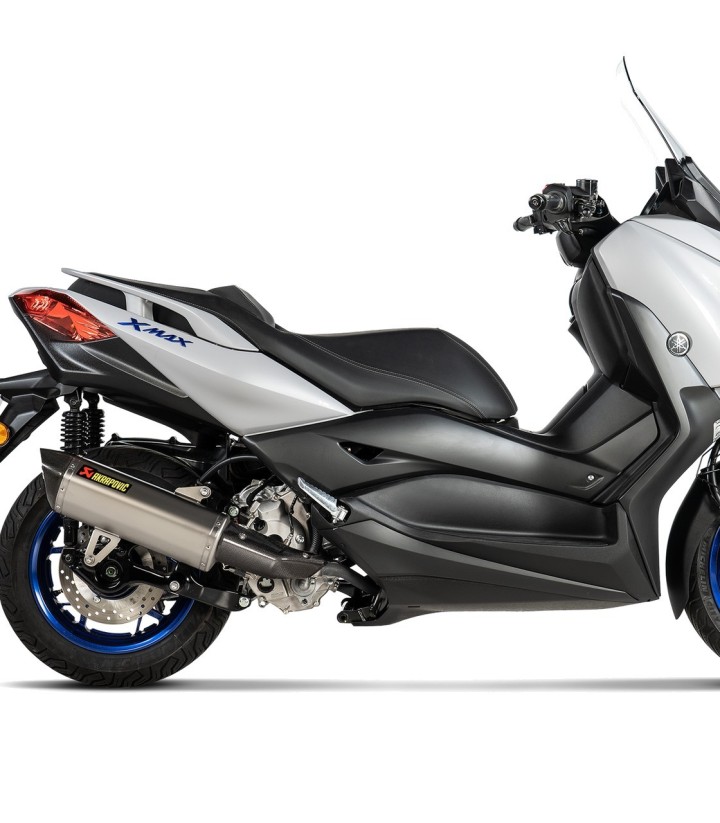 Protection thermique Akrapovič en carbone pour Yamaha Tricity 300 (21-24), X MAX 300 (21-24) P-HSY3SO2
