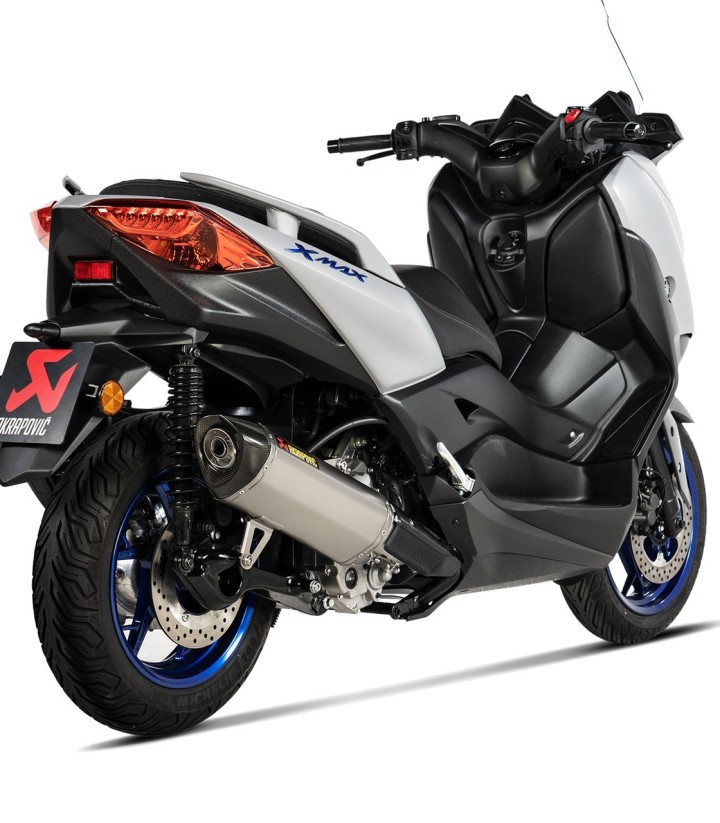 Escudo Térmico Akrapovič en Carbono para Yamaha Tricity 300 (21-24), X MAX 300 (21-24) P-HSY3SO2