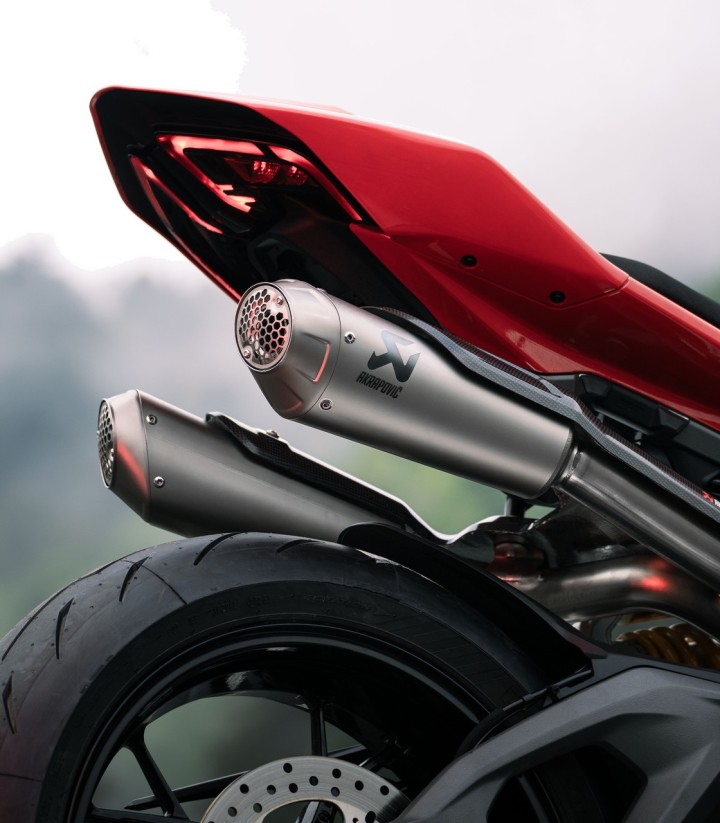 Akrapovič Evolution-uitlaat van titanium voor Ducati Panigale 955 V2 (25-26), Streetfighter 955 V2 (25-26) S-D9E7-CKOT