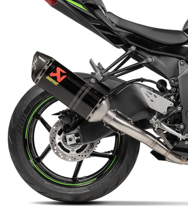 Scarico Akrapovič Racing in carbonio per Kawasaki ZX 6 R (23-26) S-K6R11-RC/1