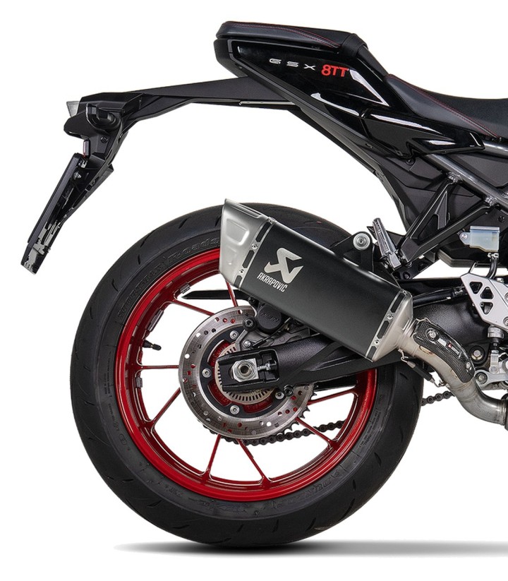 Escape Akrapovič Racing em preto para Suzuki GSX-8R/S/T/TT (22-26) S-S8R3-APLTBL