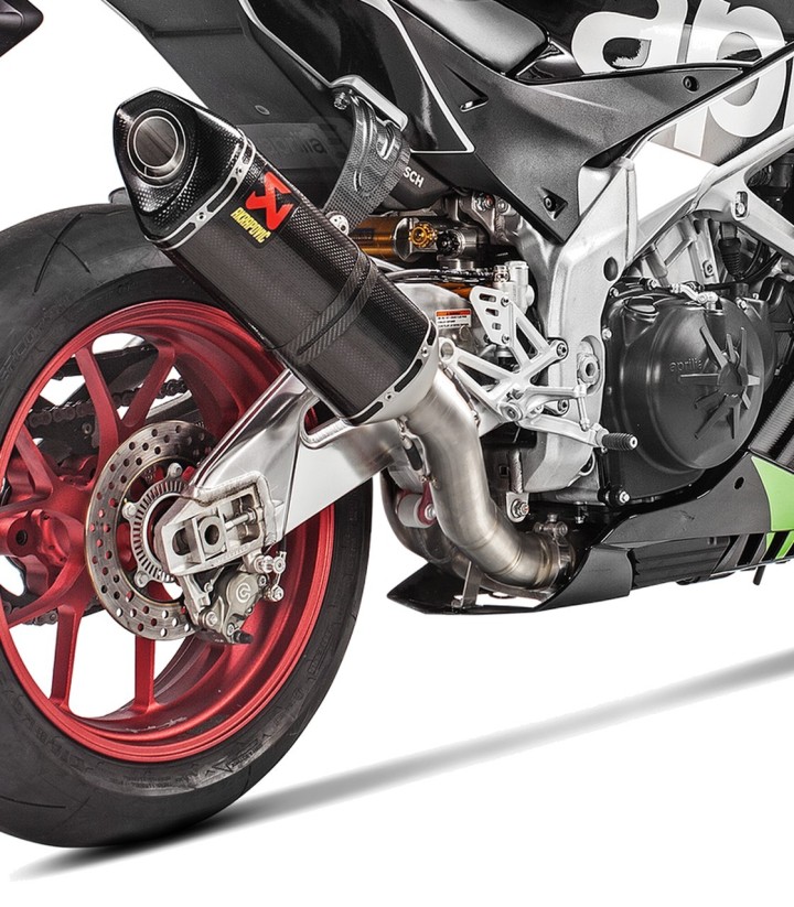 Akrapovič Exhaust in Carbon for Aprilia RSV 4 1000/1100 (17-20), Tuono V4 1000/1100 (17-20) S-A10SO9-RC