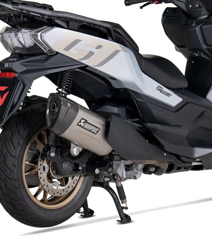 Escape Akrapovič em titânio para BMW C 400 GT/X (25-26) S-B4SO3-HILT