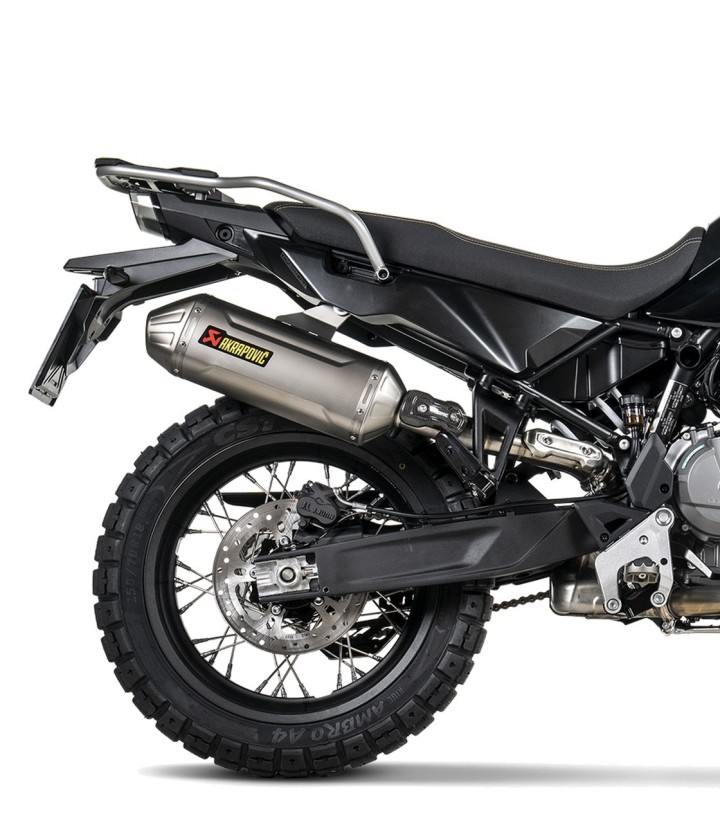 Akrapovič-Auspuff aus Titan für CFMOTO MT-X 1000 (26), MT-X 800 (25-26) S-CF10SO1-HFTT