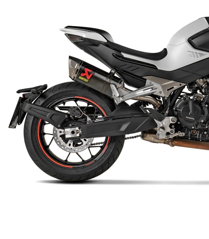 Akrapovič Exhaust in Carbon for CFMOTO NK 800 (23-26) S-CF8SO1-HAPLC