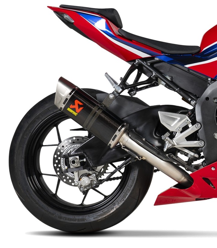 Échappement Akrapovič en carbone pour Honda CBR 1000 RR (20-24) S-H10SO24-APC