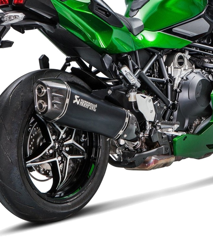 Akrapovič Exhaust in Black for Kawasaki Ninja H2 SX (18-20) S-K10SO21HRAABL