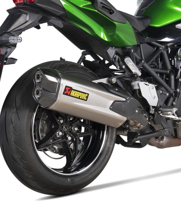 Akrapovič Exhaust in Titanium for Kawasaki Ninja H2 SX (21-26) S-K10SO30-HGIT