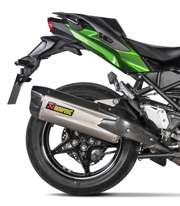 Akrapovič Exhaust in Titanium for Kawasaki Ninja H2 SX (21-26) S-K10SO30-HGIT