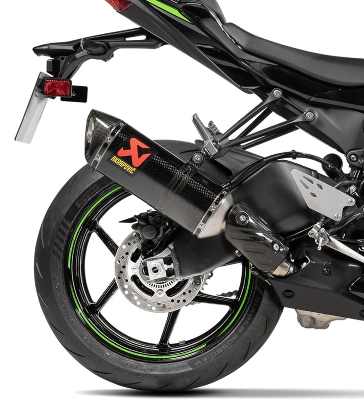 Scarico Akrapovič in carbonio per Kawasaki ZX 6 R (09-26) S-K6SO7-HZC/3