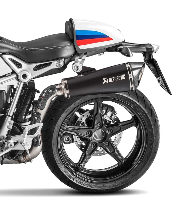 Tubo de escape Akrapovič em posição alta, em titânio para BMW R 1200 nineT (14-20) L-B12SO9T