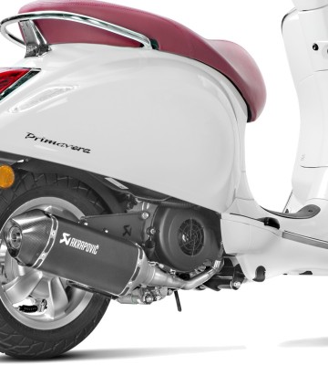 Scarico Akrapovič Racing in nero per Vespa Primavera 125/150 (17-20), Sprint 125/150 (17-20) S-VE125R2-HZBL