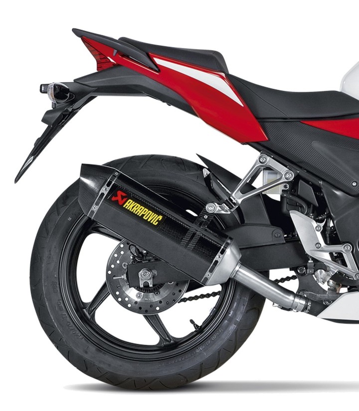 Escape Akrapovič en Carbono para Honda CBR 300 R (14-16) S-H3SO3-RC