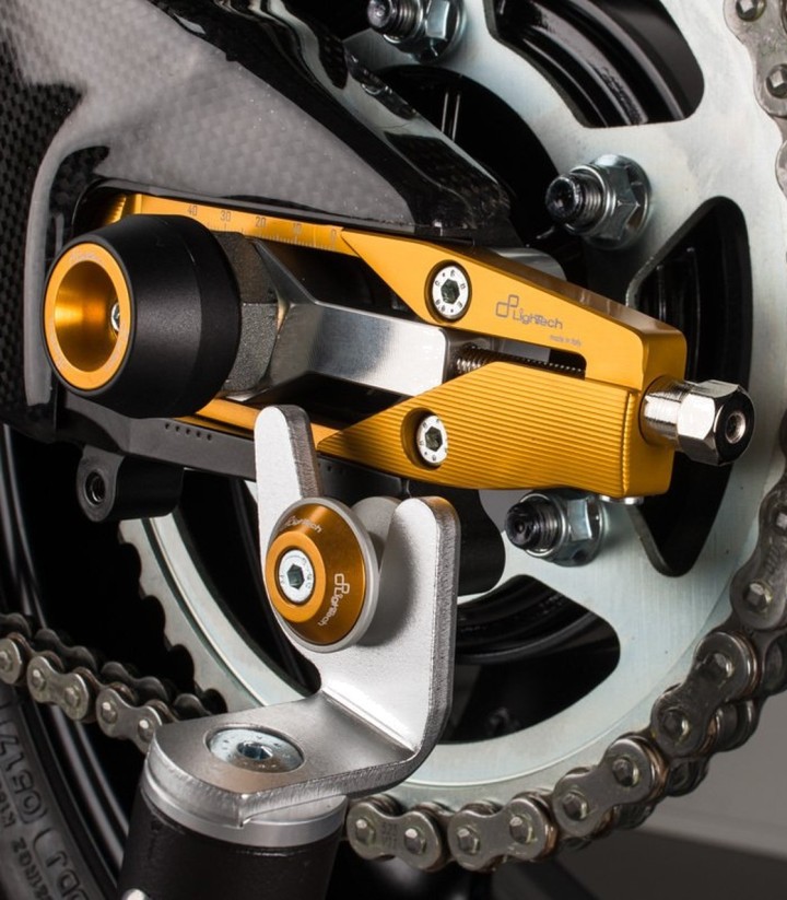LighTech Chain Adjusters in Gold for Yamaha YZF R6 (17-25) TEYA006ORO