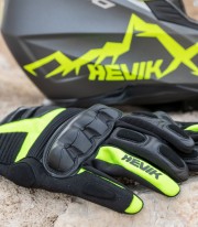 Hevik Abrego Gloves color Black & Fluor Yellow
