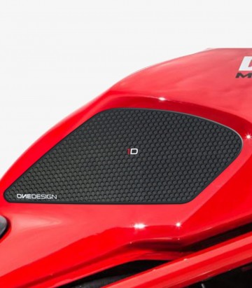 Seitliches Tankpad Ducati Monster 1200 (14-20), 797 (17-19), 797+ (17-20), 821 (14-20) in der Farbe Schwarz von Puig 20068N