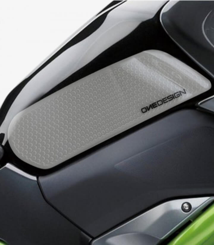 Seitliches Tankpad Kawasaki Ninja H2 SX (18-22), Ninja H2 SX SE (22), Z900 (17-23) in der Farbe Klar von Puig 20078W
