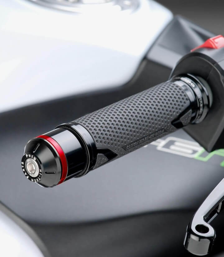 Black Universal bar ends from Puig 8498N