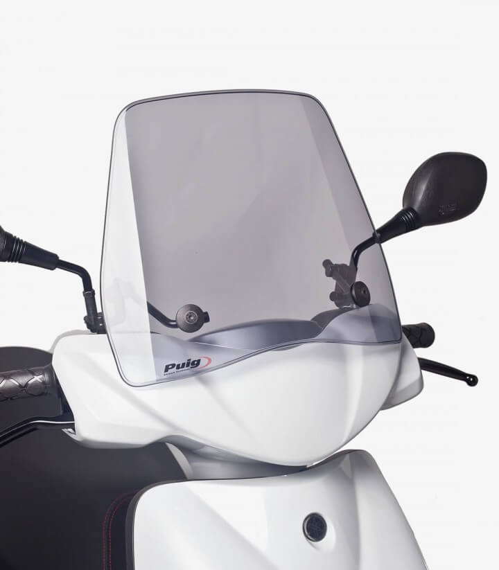 Parabrisas Puig modelo Trafic para scooters color Ahumado