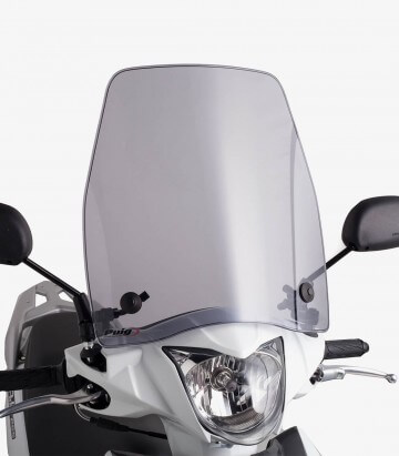 Parabrisas Puig modelo Urban para scooters color Ahumado