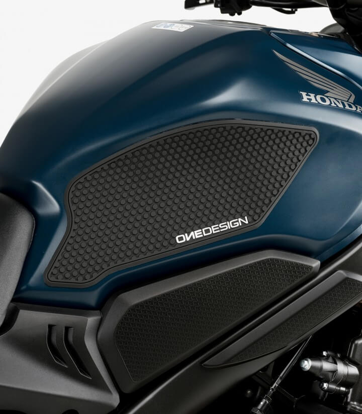 Protector de depósito lateral Honda CB650R (19-22) color Negro de Puig 20601N