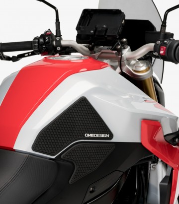 Seitliches Tankpad BMW F900R (20-23) in der Farbe Schwarz von Puig 20599N
