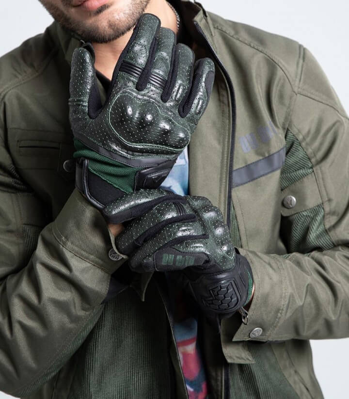 Handschuhe Tokio von By City für den Sommer für Herren Farbe grün