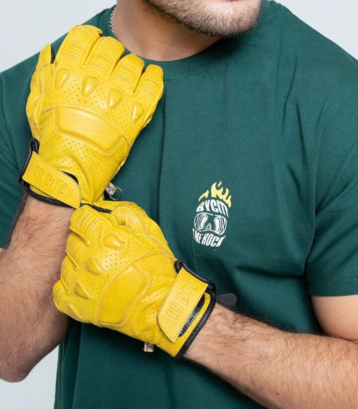 Guantes Pilot II de By City de verano de hombre color amarillo