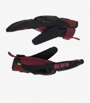 Summer man Sierra Gloves from By City color red