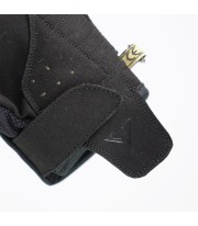 Summer man Sierra Gloves from By City color black
