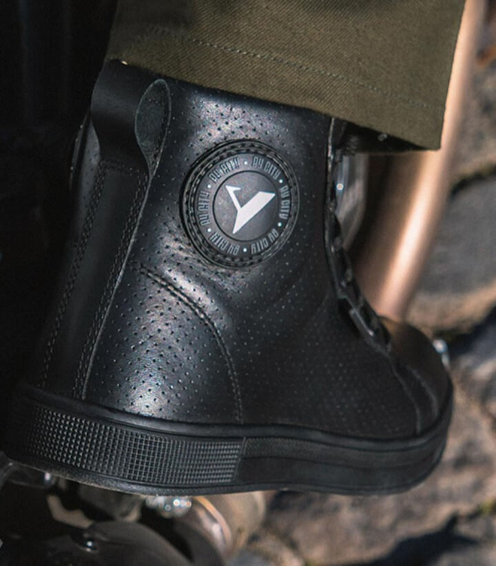 Botas de moto unisex By City Tradition II negras