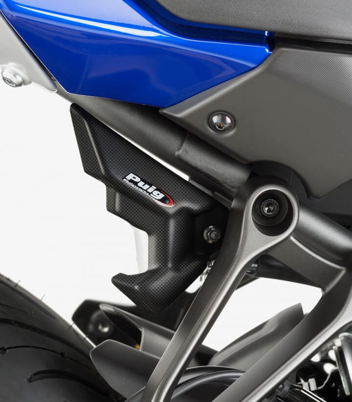 Tapa Puig para depósito líquido freno trasero símil carbono 7578C para Yamaha FZ-09, MT-07/Tracer, MT-09/SP, Tracer 7/GT, Tracer