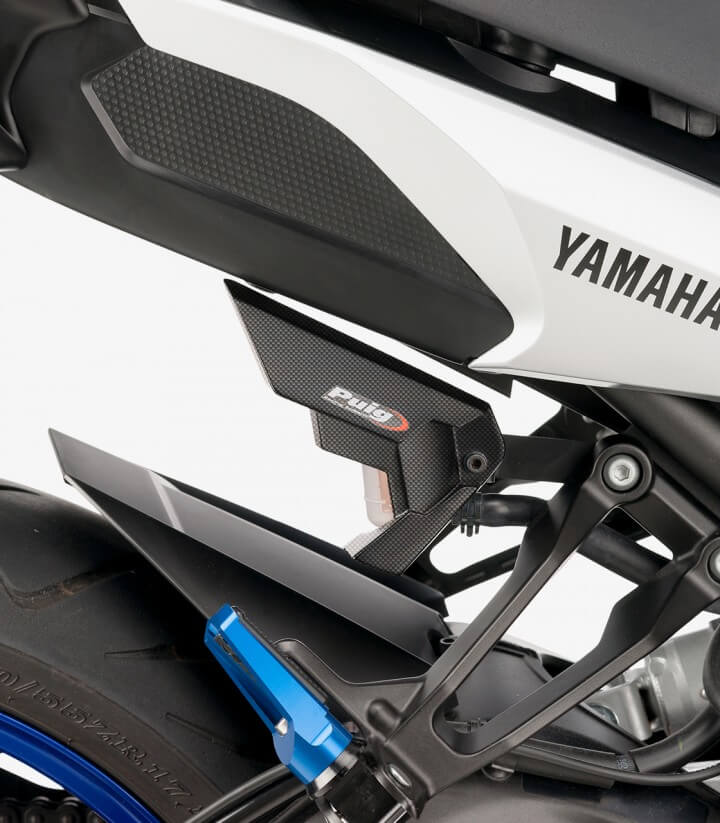 Puig carbon simile Cover for rear brake fluid reservoir 8542C for Yamaha MT-09 Tracer, Tracer 900/GT