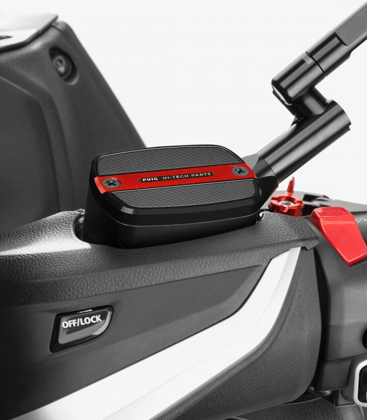 Deckel Puig für den Flüssigkeitsbehälter (Bremse) in der Farbe Rot 9269R für Yamaha TMAX 500/530/560 (08-26)